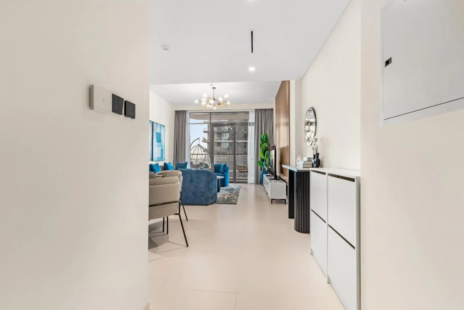 Apartment Beachfront Bliss In Marina Vista New & Cozy Dubai