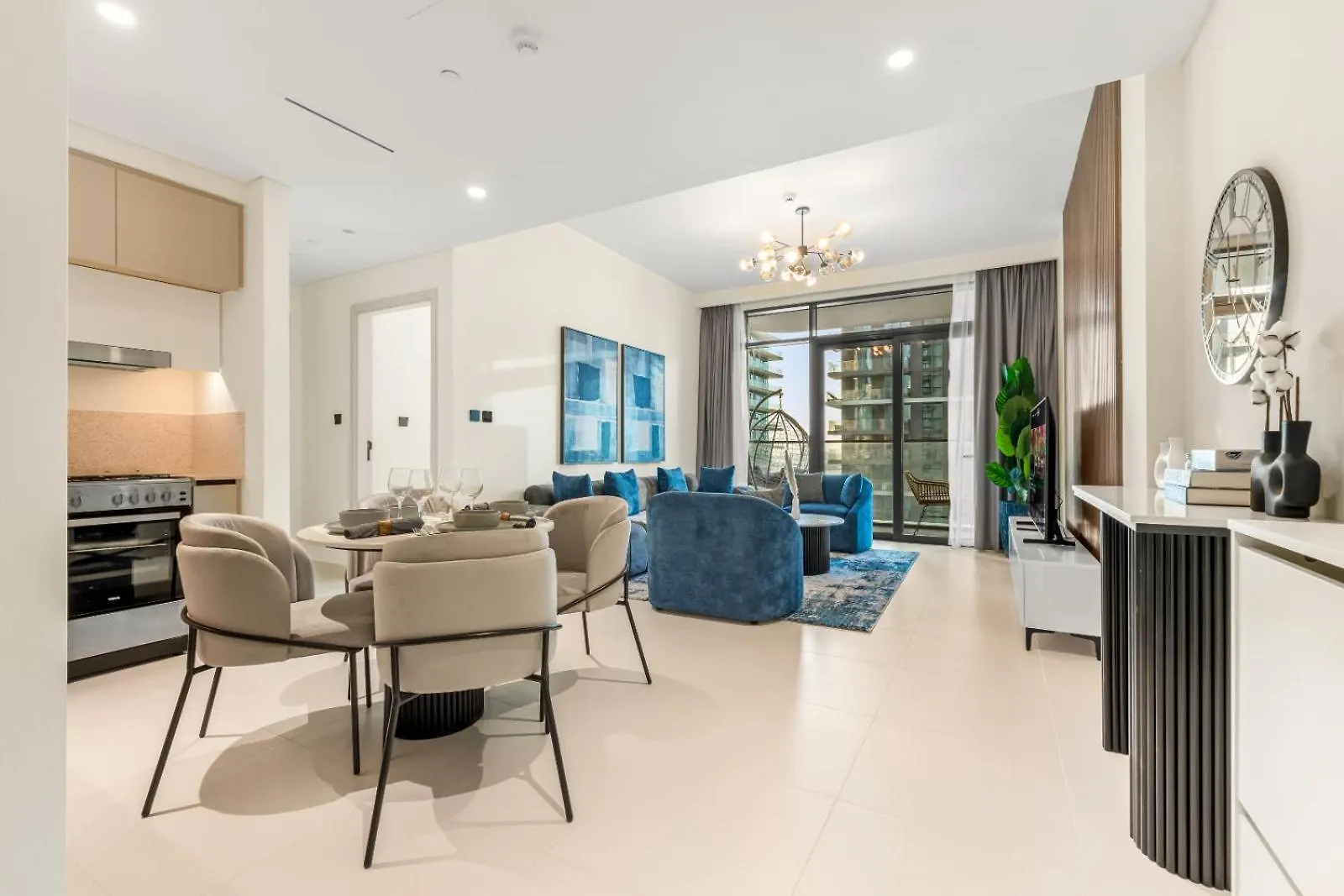 Beachfront Bliss In Marina Vista New & Cozy Dubai Apartment
