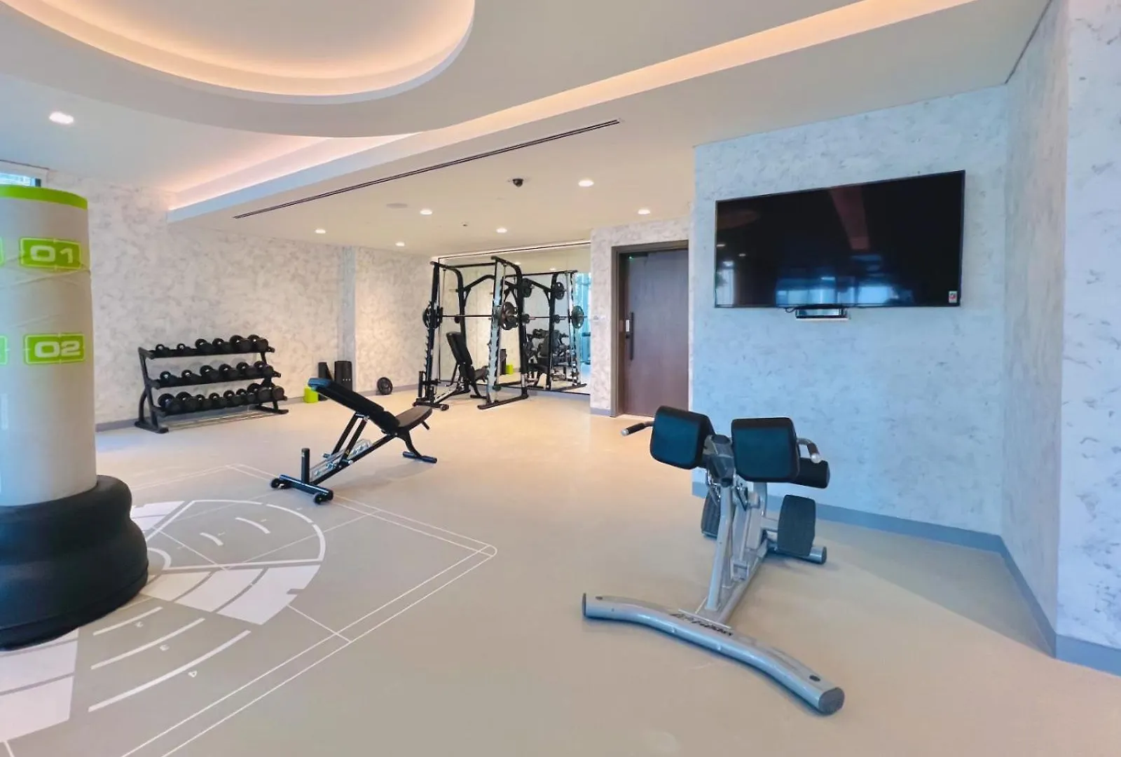 Beachfront Bliss In Marina Vista New & Cozy Dubai Apartment